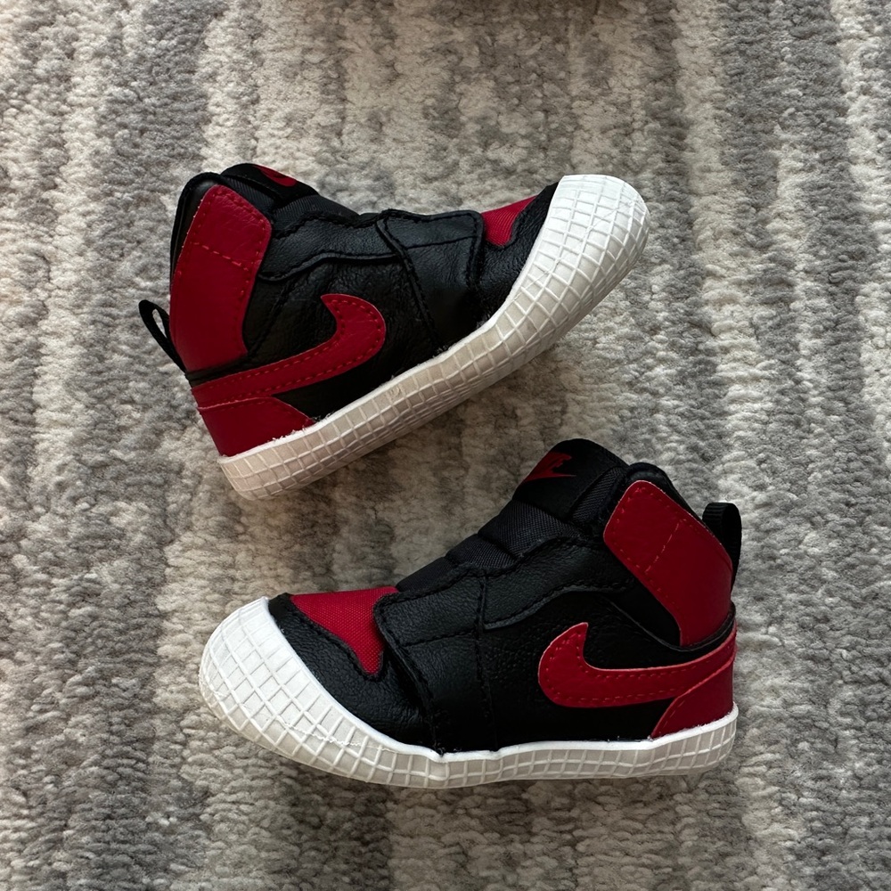 🚫SOLD🚫 Jordan 1 Crib Bootie (4C)